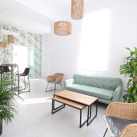 Hostal Tropical Мотриль Экстерьер фото